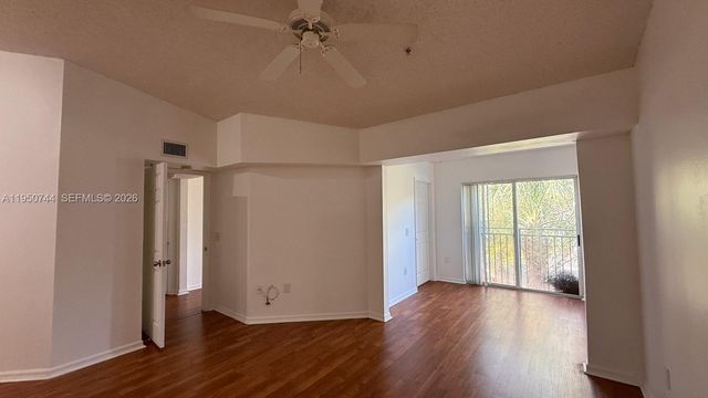 2494 Centergate Dr 305, Miramar, FL 33025