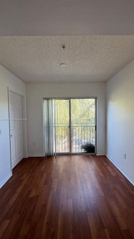 2494 Centergate Dr 305, Miramar, FL 33025