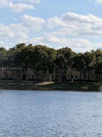 2494 Centergate Dr 305, Miramar, FL 33025