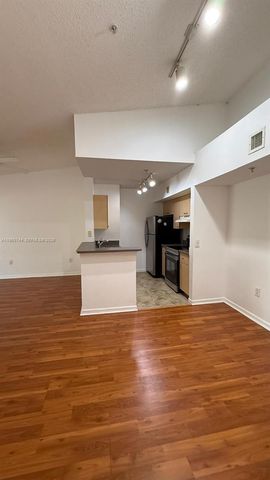 2494 Centergate Dr 305, Miramar, FL 33025