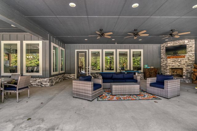 545 County Road 42540, Paris, TX 75462