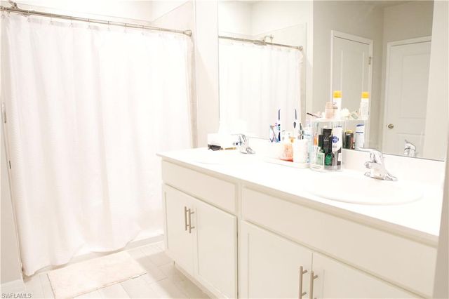 413 SE 4th ST, Cape Coral, FL 33990