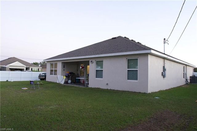 413 SE 4th ST, Cape Coral, FL 33990