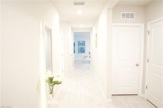 413 SE 4th ST, Cape Coral, FL 33990