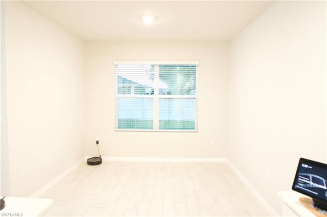 413 SE 4th ST, Cape Coral, FL 33990