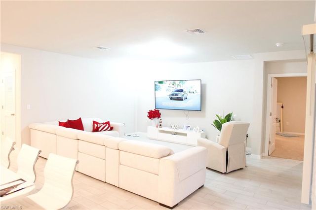 413 SE 4th ST, Cape Coral, FL 33990