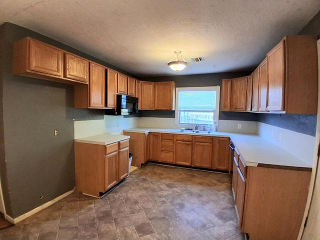 4005 Blaine Road, Shawnee, OK 74804