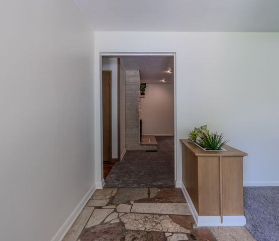 2349 S Catalina Avenue, Springfield, MO 65804