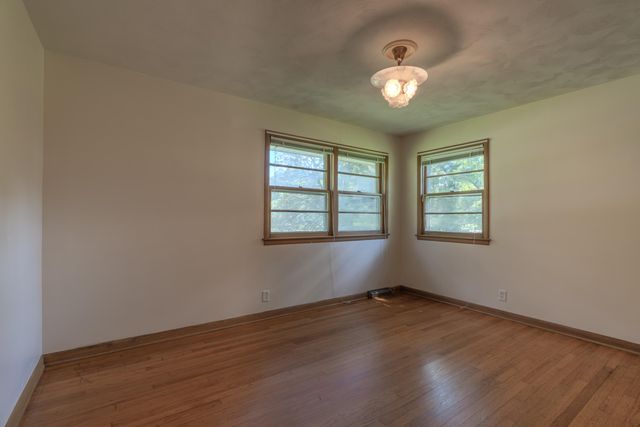 2349 S Catalina Avenue, Springfield, MO 65804