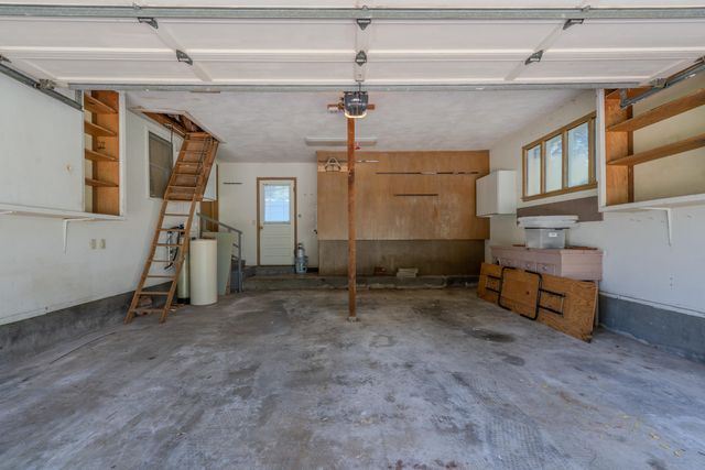 2349 S Catalina Avenue, Springfield, MO 65804