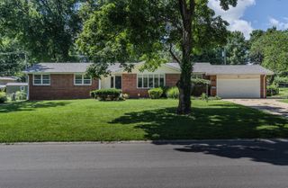 2349 S Catalina Avenue, Springfield, MO 65804