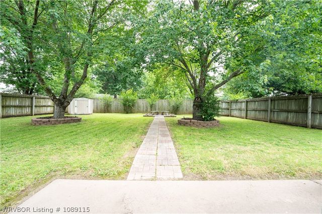 7912 S 24th Street, Fort Smith, AR 72908