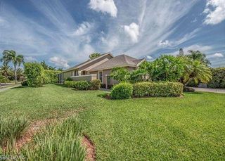 841 Mount Hood CT, Naples, FL 34104