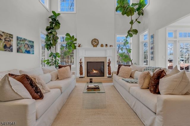 66 Ridge Ave, Park Ridge Boro, NJ 07656