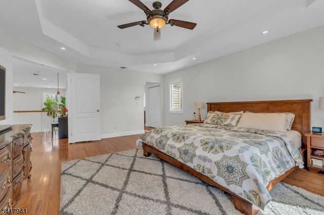 66 Ridge Ave, Park Ridge Boro, NJ 07656