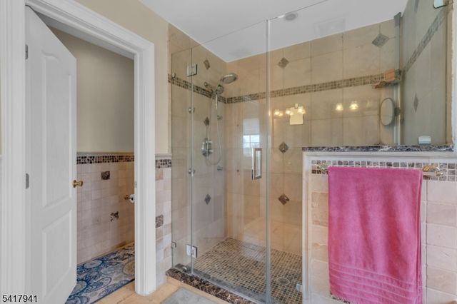 66 Ridge Ave, Park Ridge Boro, NJ 07656