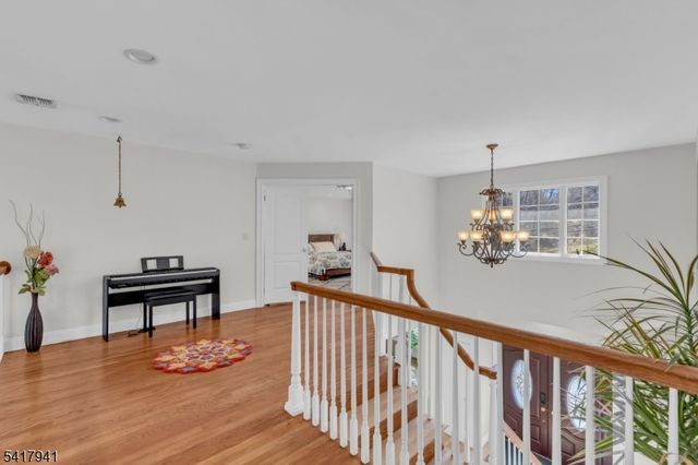 66 Ridge Ave, Park Ridge Boro, NJ 07656