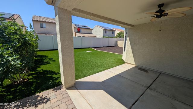 21511 E Prospector Place, Red Rock, AZ 85145