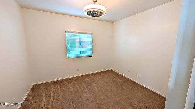 21511 E Prospector Place, Red Rock, AZ 85145