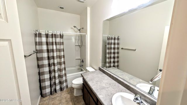 21511 E Prospector Place, Red Rock, AZ 85145