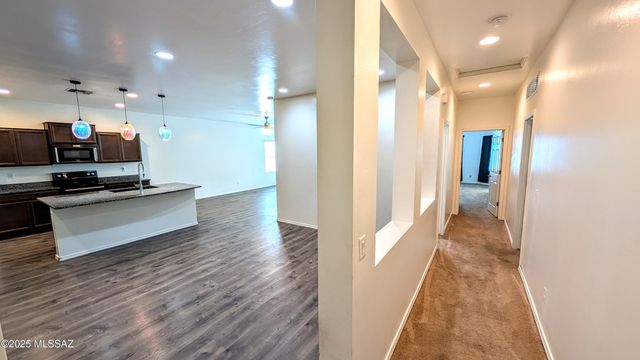 21511 E Prospector Place, Red Rock, AZ 85145