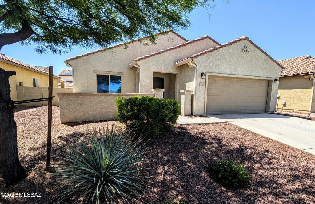 21511 E Prospector Place, Red Rock, AZ 85145