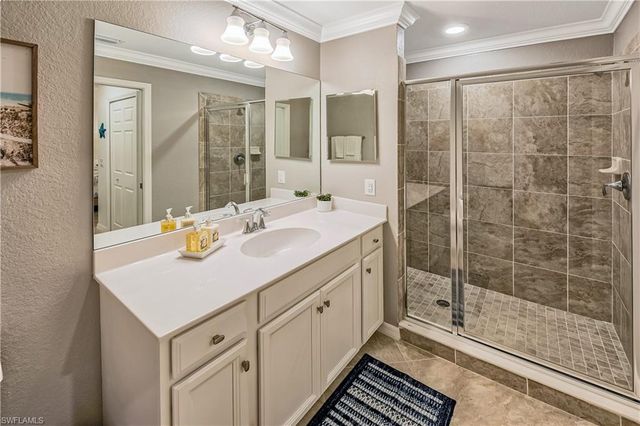 9572 Trevi CT 5037, Naples, FL 34113