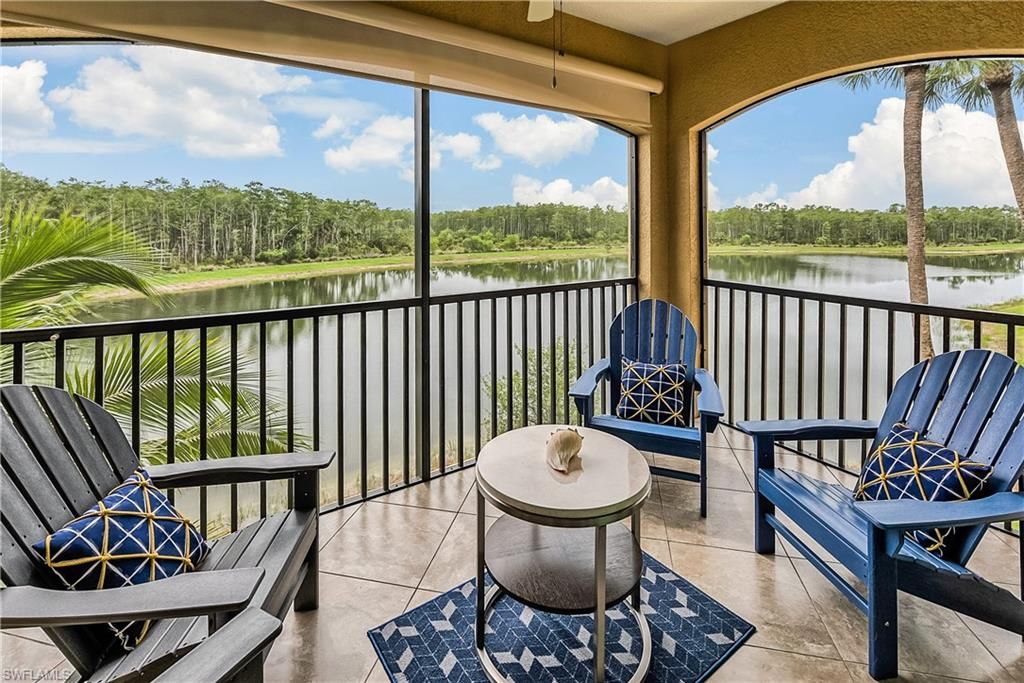 9572 Trevi CT 5037, Naples, FL 34113