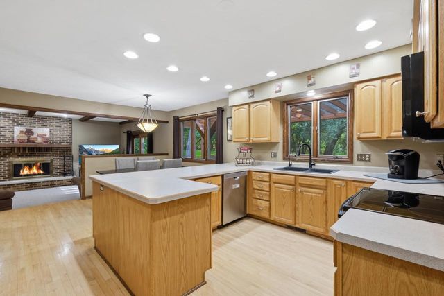 7050 Briar Lane, Sun Prairie, WI 53590