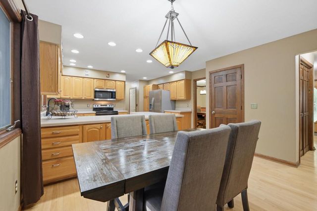 7050 Briar Lane, Sun Prairie, WI 53590
