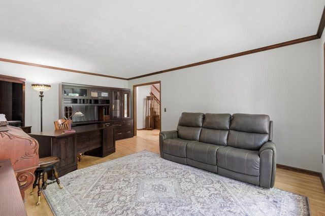 7050 Briar Lane, Sun Prairie, WI 53590