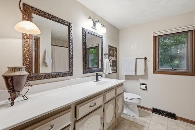 7050 Briar Lane, Sun Prairie, WI 53590