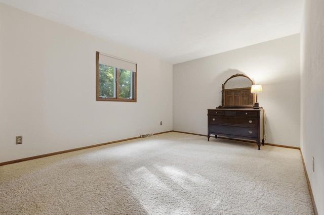 7050 Briar Lane, Sun Prairie, WI 53590