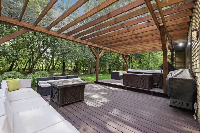7050 Briar Lane, Sun Prairie, WI 53590