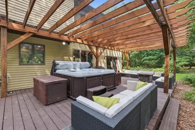 7050 Briar Lane, Sun Prairie, WI 53590
