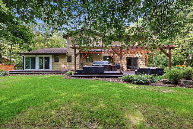 7050 Briar Lane, Sun Prairie, WI 53590