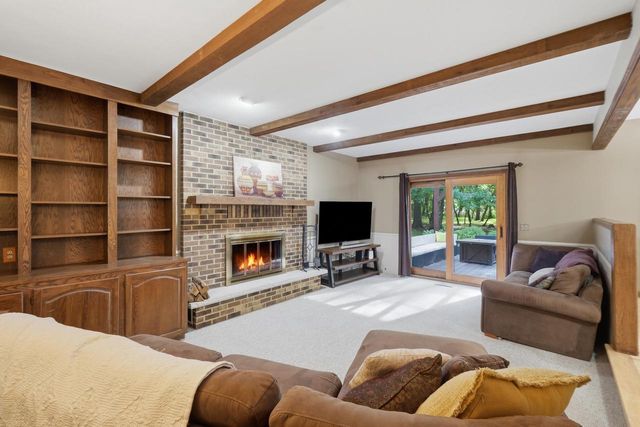 7050 Briar Lane, Sun Prairie, WI 53590