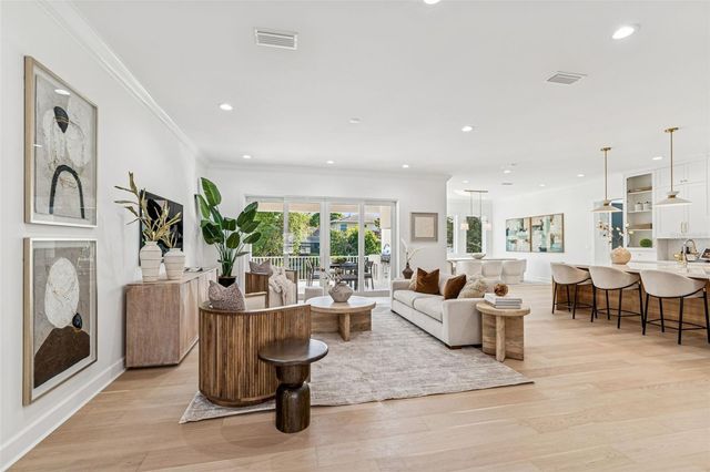 4814 W EUCLID AVENUE, Tampa, FL 33629