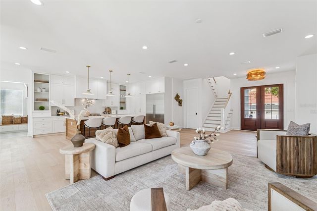 4814 W EUCLID AVENUE, Tampa, FL 33629