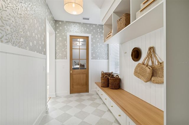 4814 W EUCLID AVENUE, Tampa, FL 33629