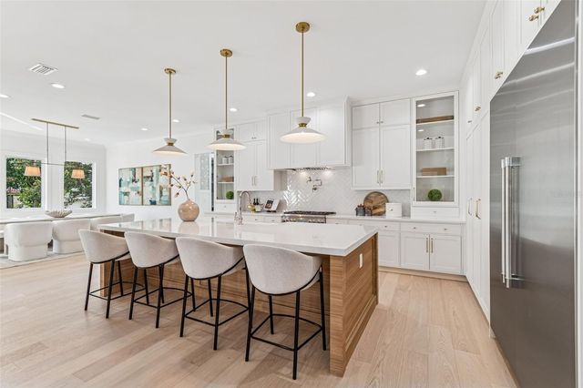 4814 W EUCLID AVENUE, Tampa, FL 33629