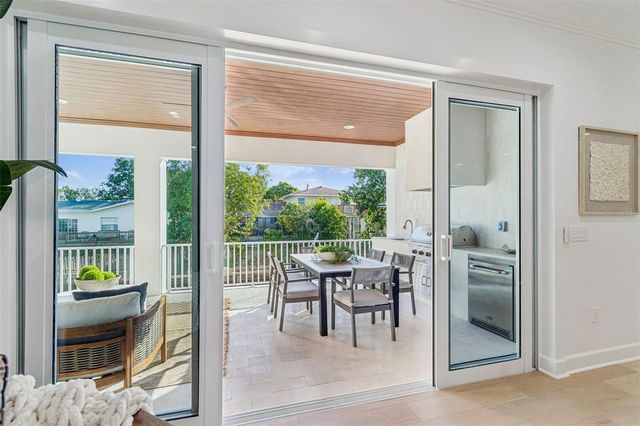 4814 W EUCLID AVENUE, Tampa, FL 33629