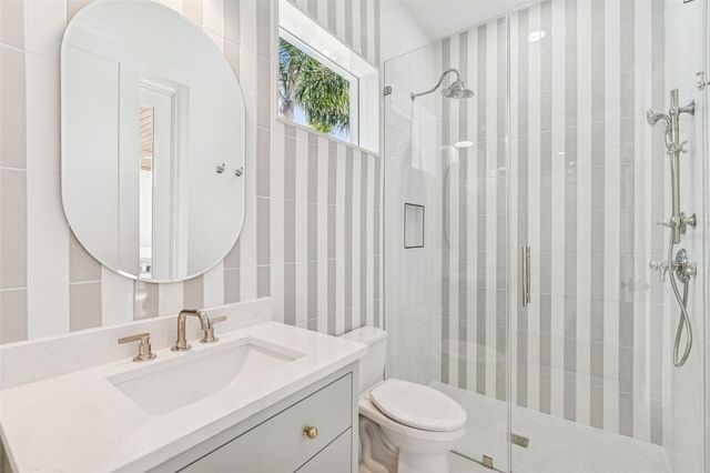 4814 W EUCLID AVENUE, Tampa, FL 33629