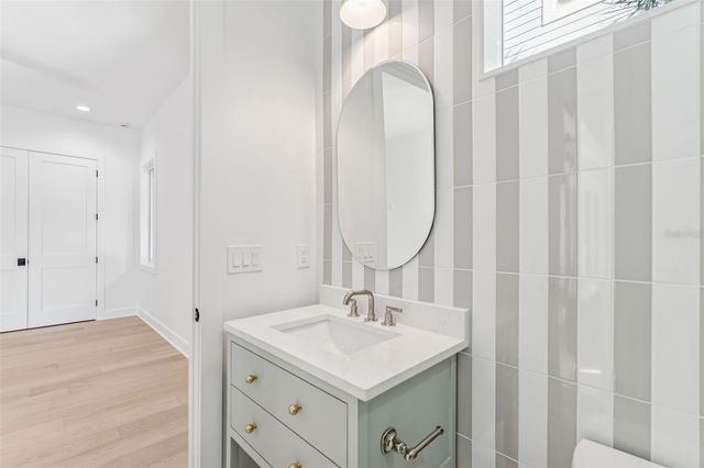 4814 W EUCLID AVENUE, Tampa, FL 33629