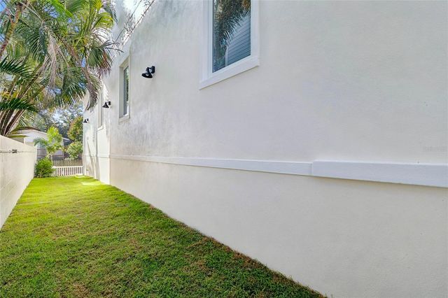 4814 W EUCLID AVENUE, Tampa, FL 33629