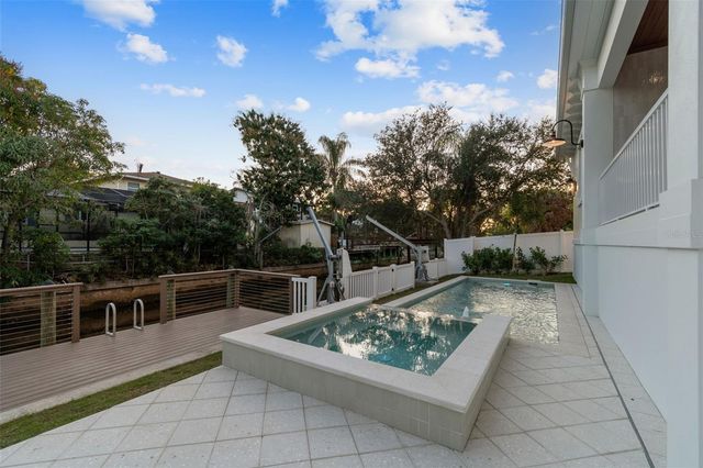 4814 W EUCLID AVENUE, Tampa, FL 33629