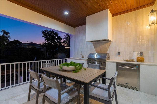 4814 W EUCLID AVENUE, Tampa, FL 33629