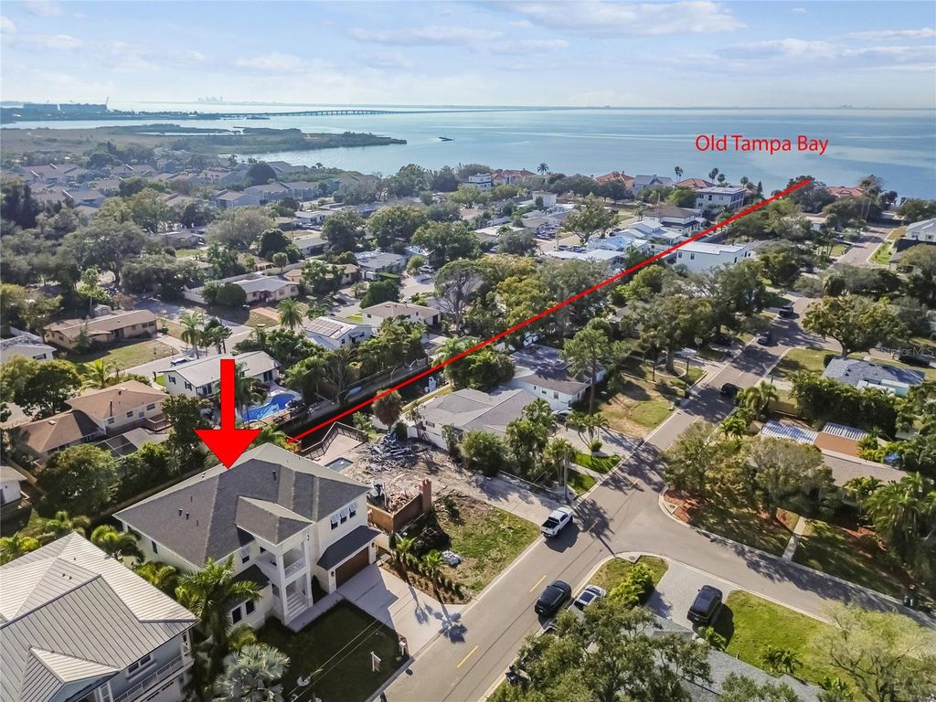 Image 84 of property listing at 4814 W EUCLID AVENUE, Tampa, FL 33629