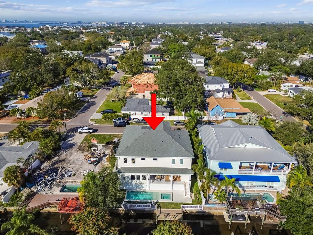 Image 85 of property listing at 4814 W EUCLID AVENUE, Tampa, FL 33629