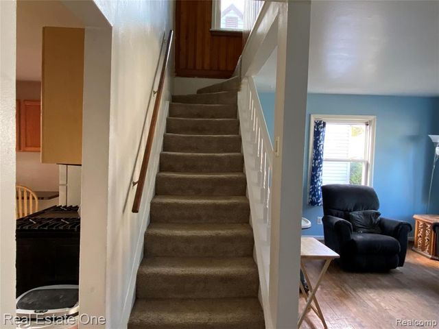 34321 John Street, Wayne, MI 48184